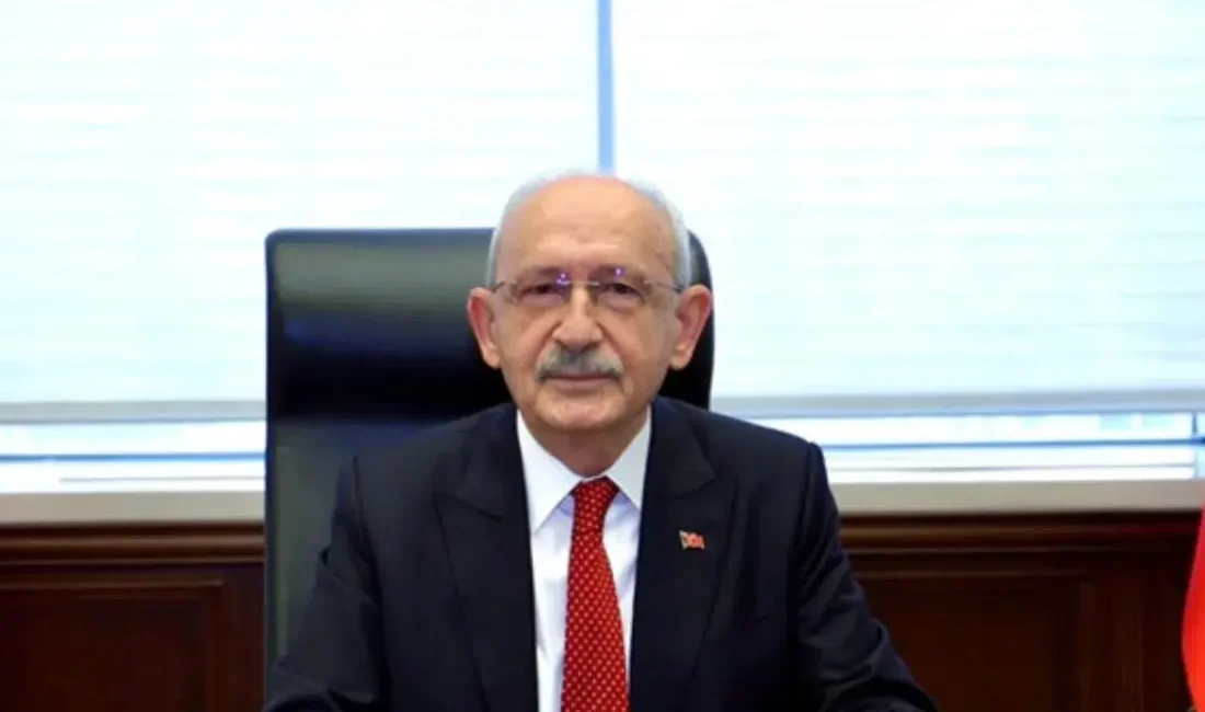 CHP Genel Başkanı Kemal Kılıçdaroğlu, genel merkezde düzenlenen bayramlaşma programında