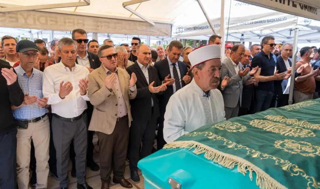 CHP Grup Başkanı ve Manisa Milletvekili Özgür Özel, hayatının en