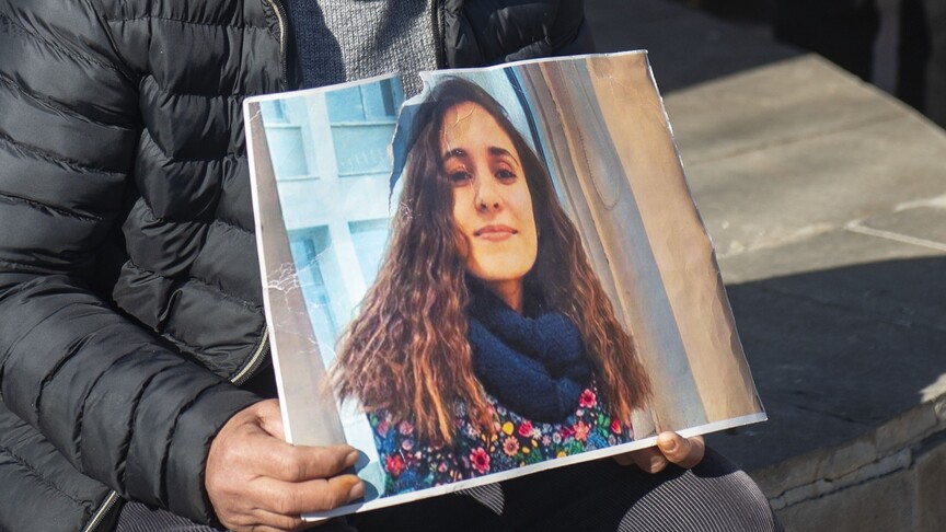 sanıyorsun. Ötecem lan her şeyi. Göreceksiniz dünya kaç bucak.” ->