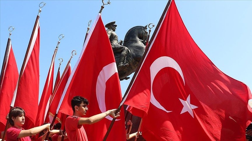 Atatürk’ü Anma, Gençlik ve Spor Bayramı yaklaşırken milyonlarca öğrenci, veli