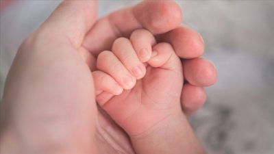 Çalışan annelerin ve anne adaylarının aylardır beklediği 24 haftalık doğum
