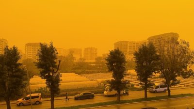 Türkiye bugünden itibaren Kuzey Afrika üzerinden gelen yoğun çöl tozu