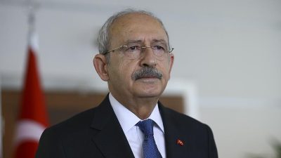 Mahkeme kararıyla CHP Genel Başkanlığı görevine iade edilmesinin ardından tüm