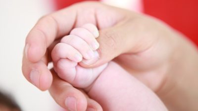 Milyonlarca anneyi yakından ilgilendiren 24 haftalık doğum izni düzenlemesinde beklenen
