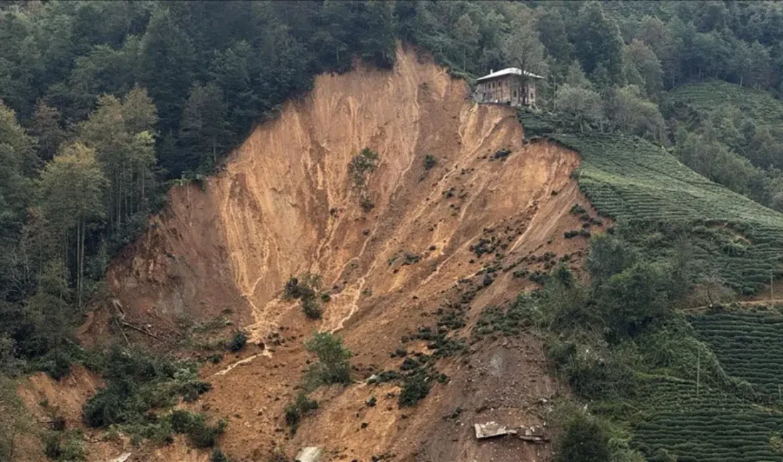Giresun’un Bulancak ilçesinde etkili olan şiddetli yağışların ardından meydana gelen