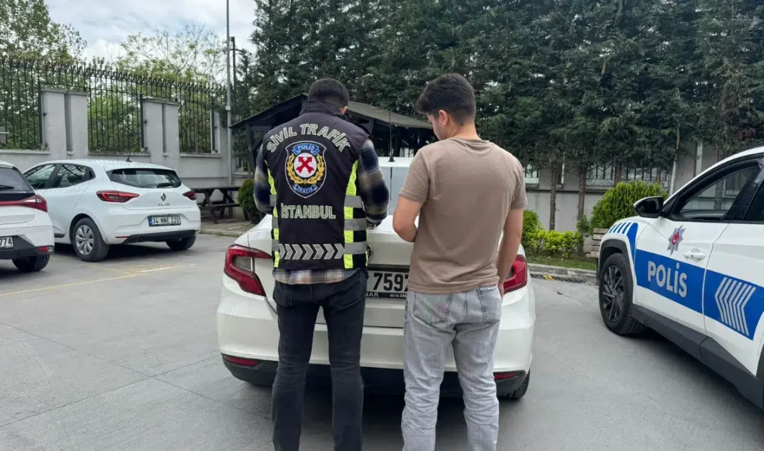 İstanbul Esenyurt’ta trafiği hiçe sayarak makas atan ve diğer sürücülerin
