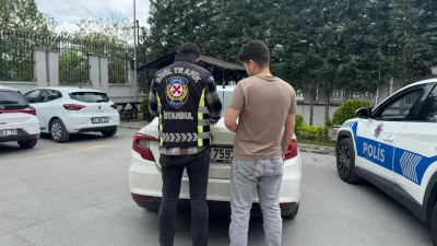 İstanbul Esenyurt’ta trafiği hiçe sayarak makas atan ve diğer sürücülerin