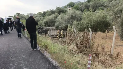 Manisa’da sabah saatlerinde meydana gelen feci kazada işçileri taşıyan servis