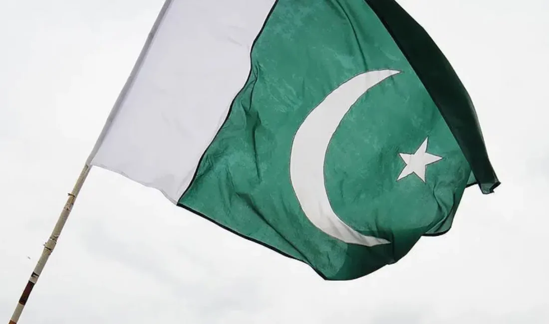 Pakistan İçişleri Bakanı Mohsin Naqvi, İran’ın başkenti Tahran’a gerçekleştirdiği resmi