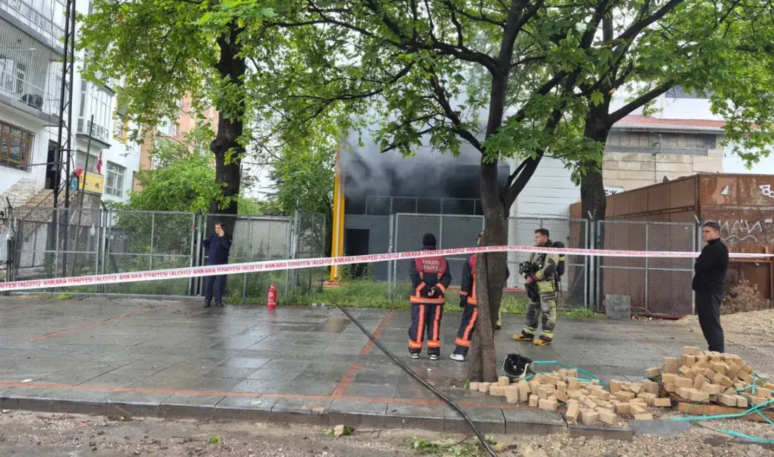 Ankara’da aniden yükselen alevler ve yoğun dumanlar çevrede büyük panik