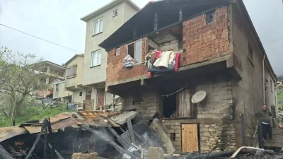 Rize’nin İkizdere ilçesinde iki evde birden başlayan ve kısa sürede
