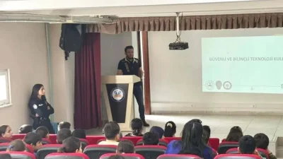 Sinop’un Saraydüzü ilçesinde gerçekleştirilen SİBERAY farkındalık eğitimiyle öğrenciler dijital dünyadaki