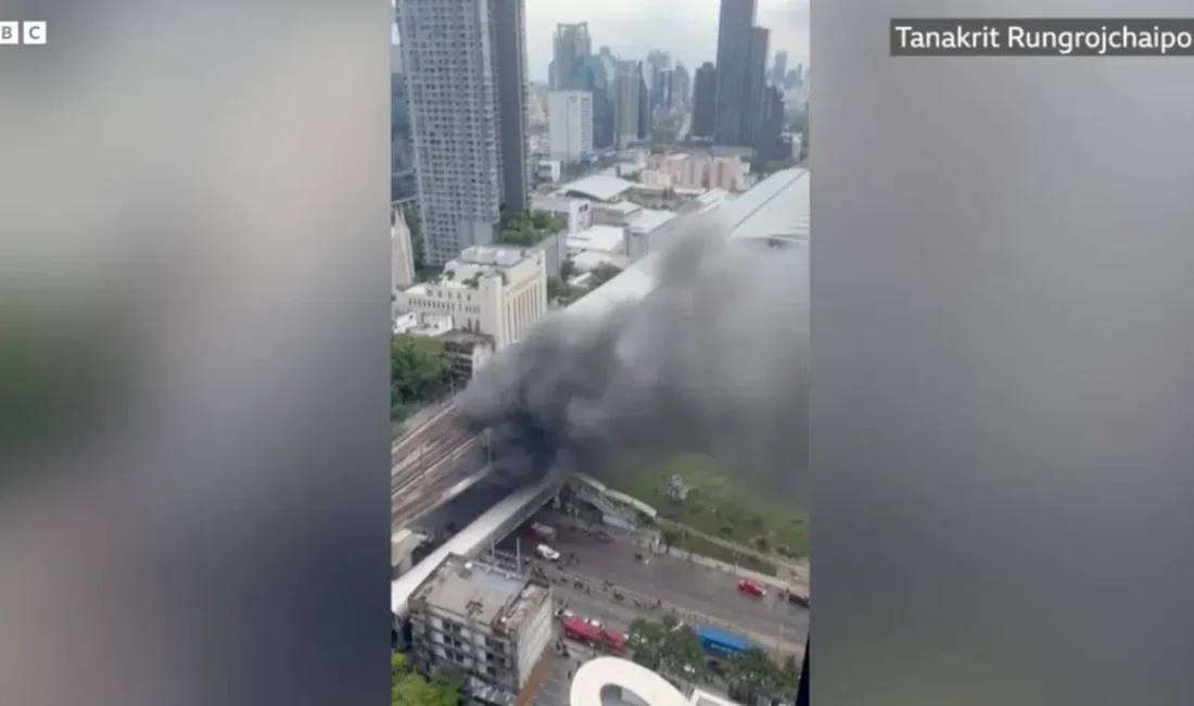 Tayland’ın başkenti Bangkok’ta meydana gelen feci kazada bir yük treni