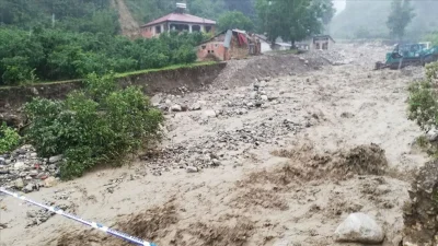 Bilecik’te aralıksız devam eden şiddetli sağanak yağışın ardından Sorgun ve