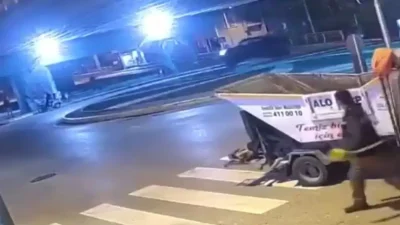 Kocaeli’nin Gölcük ilçesinde seyir halindeki bir motosikletin pick-up araca çarpması