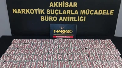 Manisa’nın Akhisar ilçesinde narkotik ekiplerinin titiz takibi sonucu düzenlenen operasyonda,