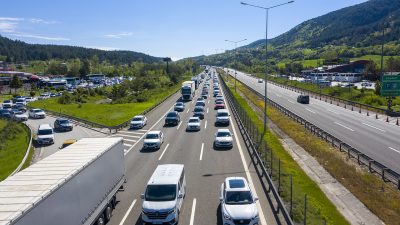 Kurban Bayramı tatilinin sona ermesiyle birlikte dönüş yolculuğuna geçen milyonlarca