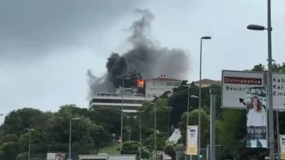 İstanbul Beyoğlu’nun en hareketli noktalarından Gümüşsuyu’nda, 5 katlı bir binanın