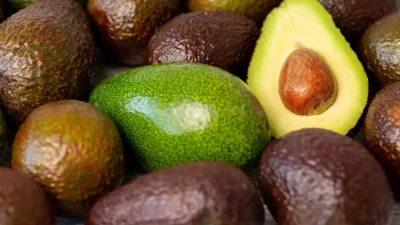 Sağlıklı beslenme listelerinin vazgeçilmezi olan avokado, tek başına tüketildiğinde tüm