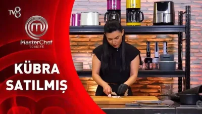 MasterChef Türkiye’nin dikkat çeken yarışmacılarından Kübra Satılmış, izleyiciler tarafından mercek