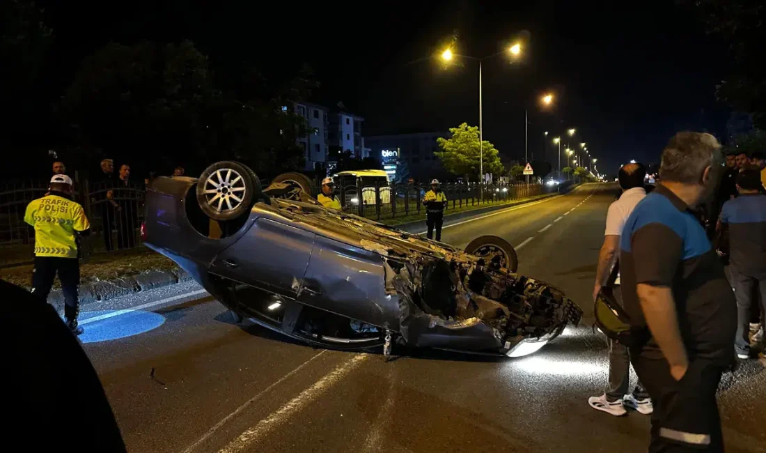 Bolu’da D-100 kara yolunda kontrolden çıkarak orta refüje çarpan ve