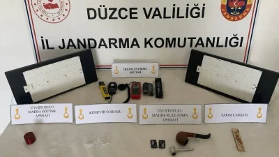 Düzce’de jandarma ekiplerinin zehir tacirlerine yönelik düzenlediği nefes kesen operasyonda