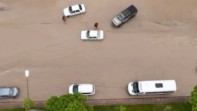 Türkiye genelinde aniden bastıran şiddetli sağanak ve dolu yağışı adeta