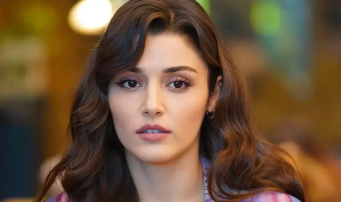 Türk televizyon dünyasının en çok konuşulan isimlerinden Hande Erçel, hem