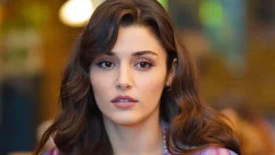 Türk televizyon dünyasının en çok konuşulan isimlerinden Hande Erçel, hem