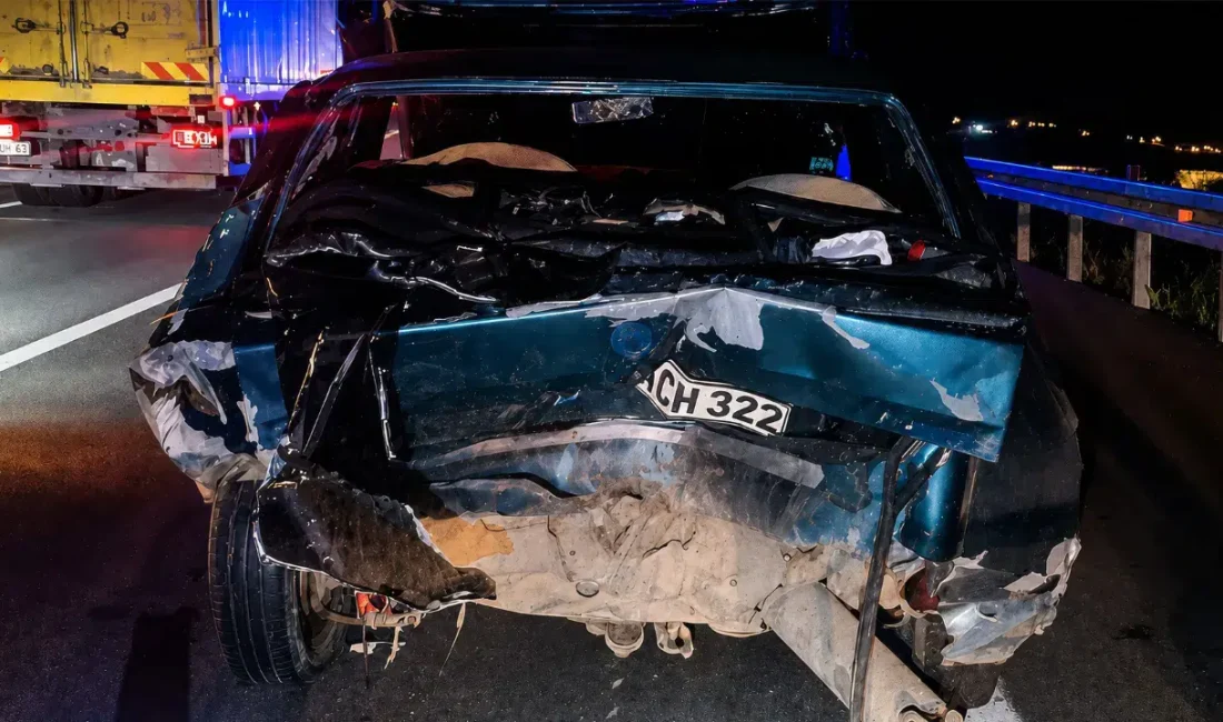 Kırıkkale’de arıza yaptığı için bankette bekleyen otomobile arkadan gelen başka