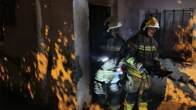 Hatay’ın İskenderun ilçesinde bulunan müstakil bir evde aniden yükselen alevler