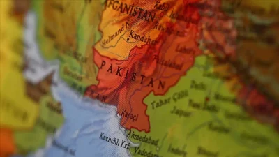 Pakistan’ın Khyber Pakhtunkhwa eyaletinde aniden bastıran ve hayatı felç eden
