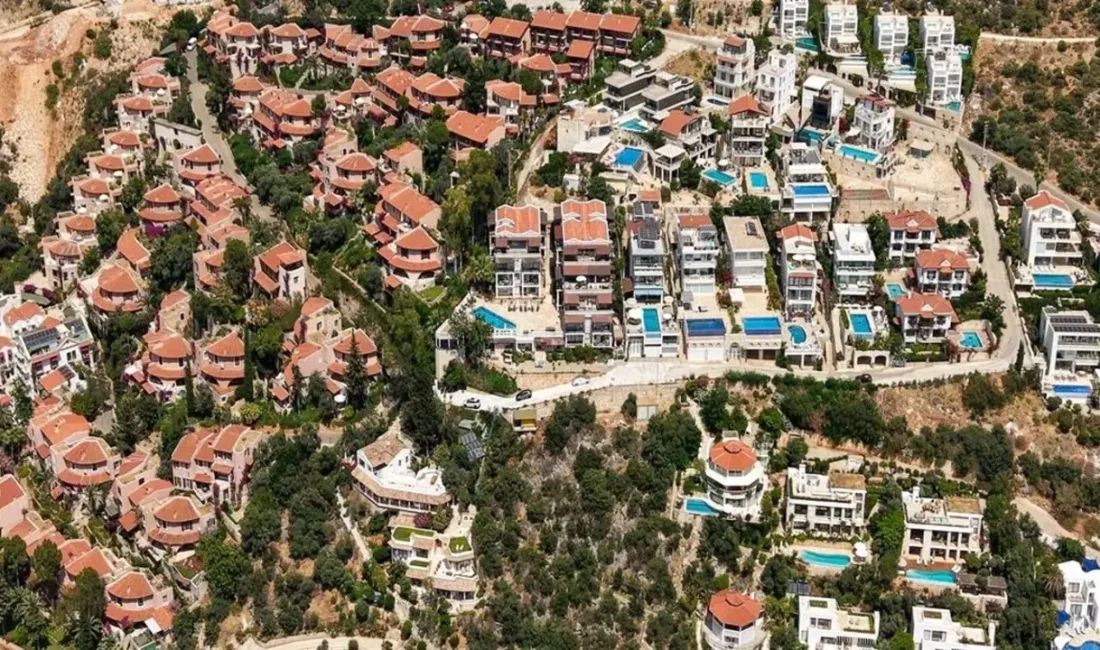 Türkiye’nin gözde turizm merkezlerinden Antalya’da villa tatili yapmak isteyenleri bu