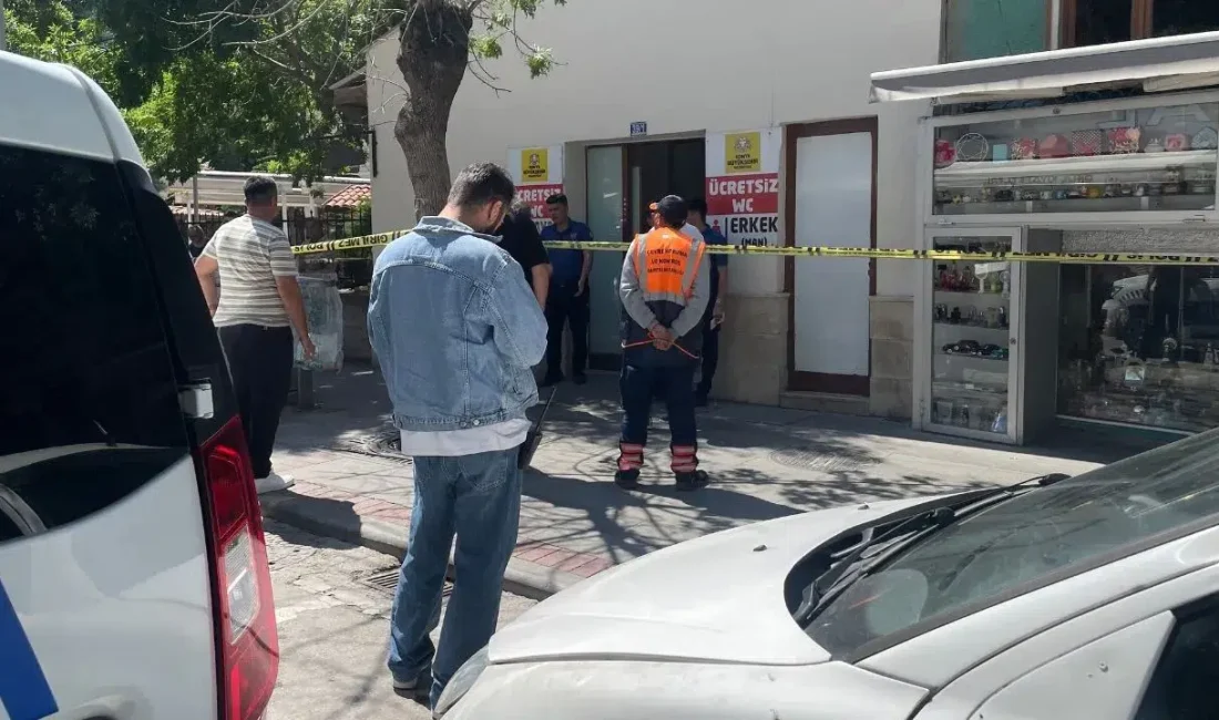 Konya’nın Meram ilçesinde temizlik görevlilerinin rutin kontrolleri sırasında umumi tuvalette