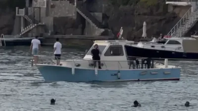 İstanbul Beykoz’da serinlemek amacıyla Riva Merkez Plajı’nda denize giren ve