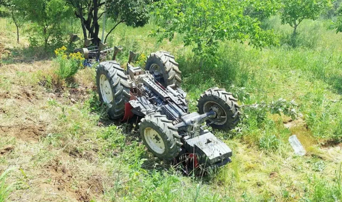 Manisa’nın Gördes ilçesinde tarla sürdüğü esnada toprak setin aniden çökmesi