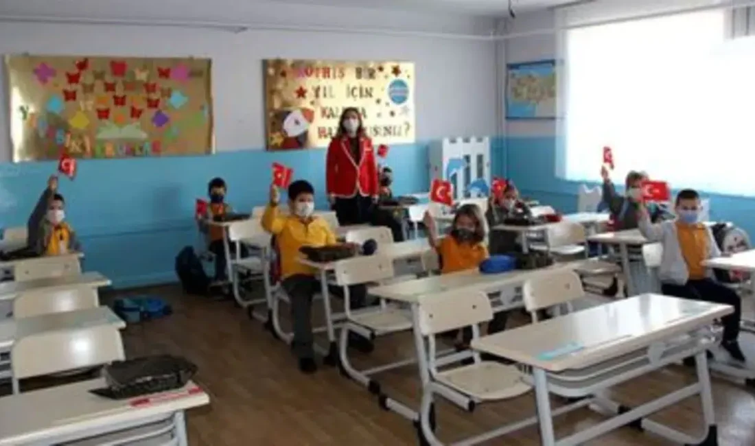 Milyonlarca öğrenci ve velinin gözü kulağı e-Okul Veli Bilgilendirme Sistemi’ne