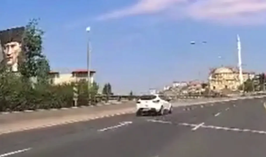 Ankara-Samsun kara yolunda makas atarak ilerleyen sorumsuz bir sürücü, sol