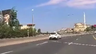 Ankara-Samsun kara yolunda makas atarak ilerleyen sorumsuz bir sürücü, sol
