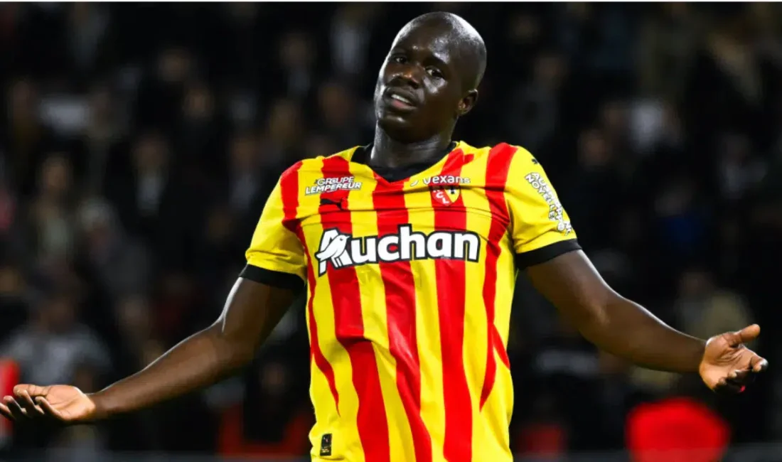 Fransa Ligue 1 ekibi Lens ile sözleşmesi sona eren ve