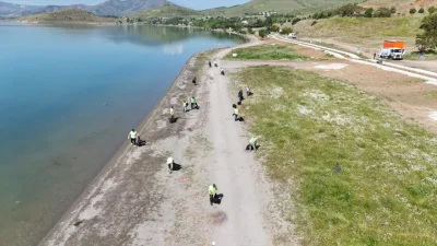 Elazığ’ın doğa harikası Hazar Gölü çevresinde yaz sezonu öncesi başlatılan