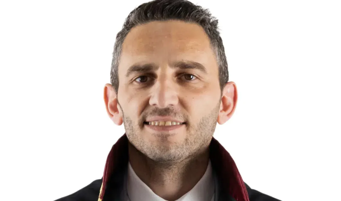Denizli Barosu’nda hareketli saatler yaşandı. Başkan Ufuk Kök’ün istifa kararı