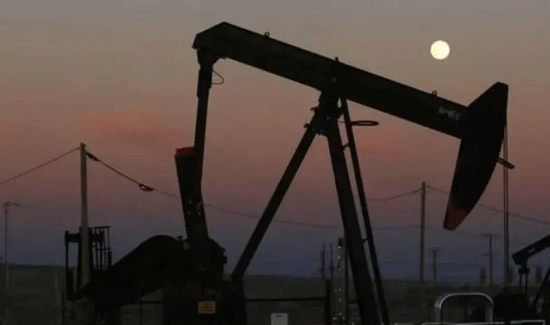 Küresel piyasaların gözünü çevirdiği petrol fiyatlarında haftalardır süren negatif seyir