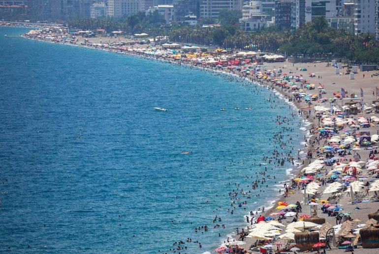 Türkiye’nin turizm başkenti Antalya, 18 milyon turist hedefiyle başladığı yeni