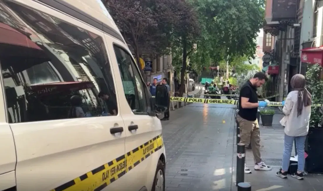 İstanbul’un en hareketli noktalarından Beyoğlu’nda tansiyonu yükselten bir silahlı saldırı