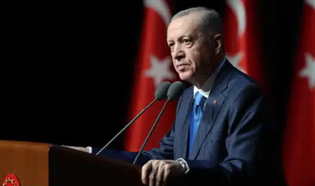 Cumhurbaşkanı Recep Tayyip Erdoğan, İstanbul Tersanesi Komutanlığı’nda düzenlenen tarihi törende
