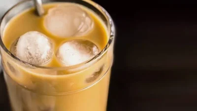 Yaz sıcaklarının bastırmasıyla birlikte kafelerde ve restoranlarda sipariş edilen soğuk