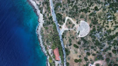 Antalya’nın Kaş ilçesinde yer alan ve Anadolu’nun denize bakan tek