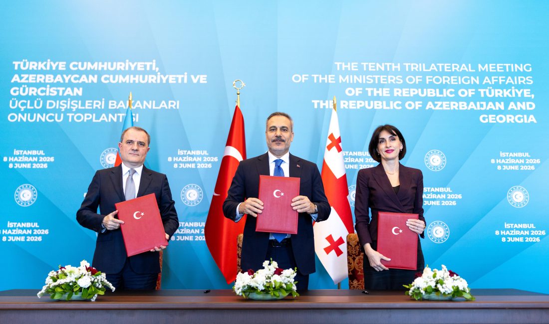 Türkiye, Azerbaycan ve Gürcistan dışişleri bakanlarının İstanbul’da imzaladığı tarihi bildiri,