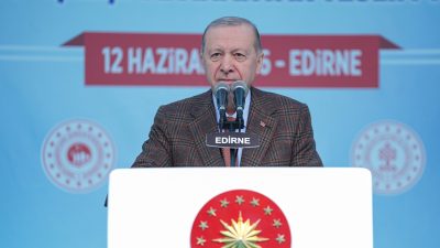 ttifakı olarak Türkiye’yi dışarıdaki çatışmalardan uzak tutarken içerde de büyük
